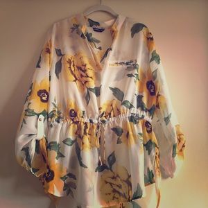 2x flowery tunic